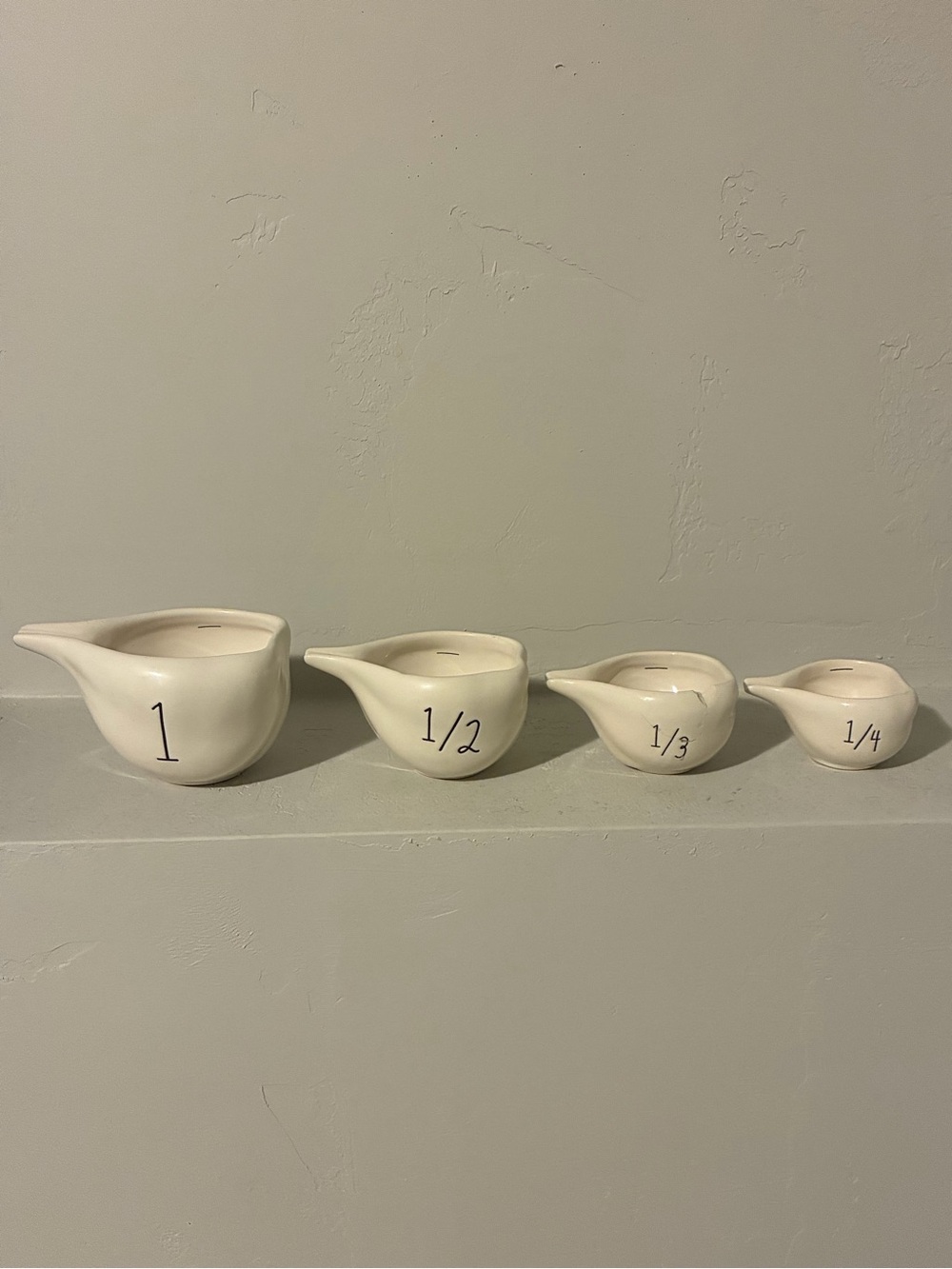 Rae Dunn garlic measuring cups